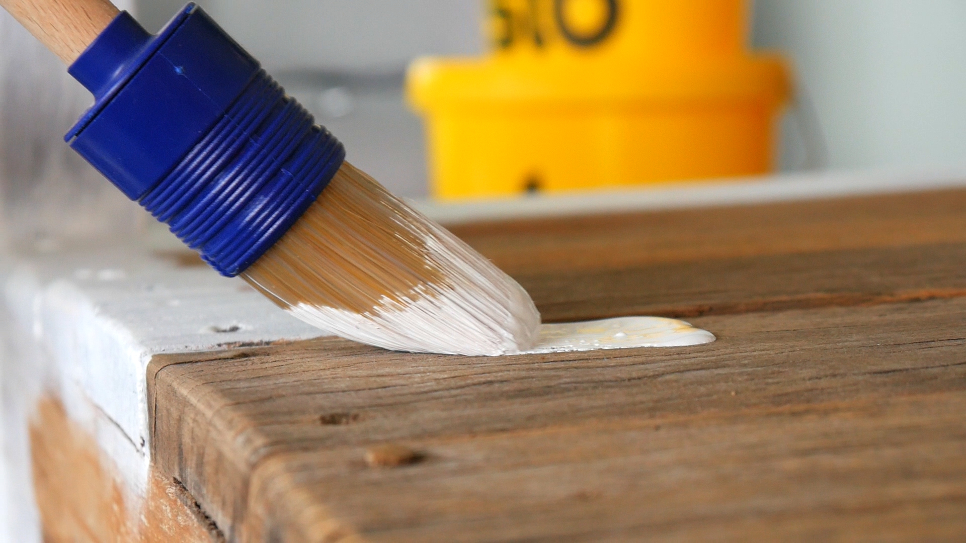 farbenbote-bank-lackieren